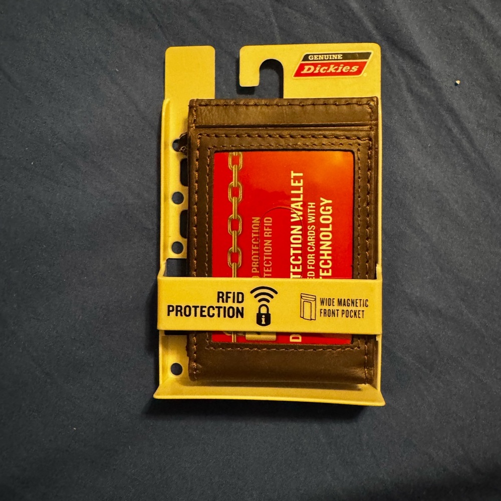 Dickies Brown RFID Protection Wallet